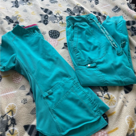 Med Couture Teal Scrub set - Picture 1 of 6